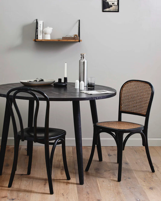 NORDAL HAU RUNDT SPISEBORD