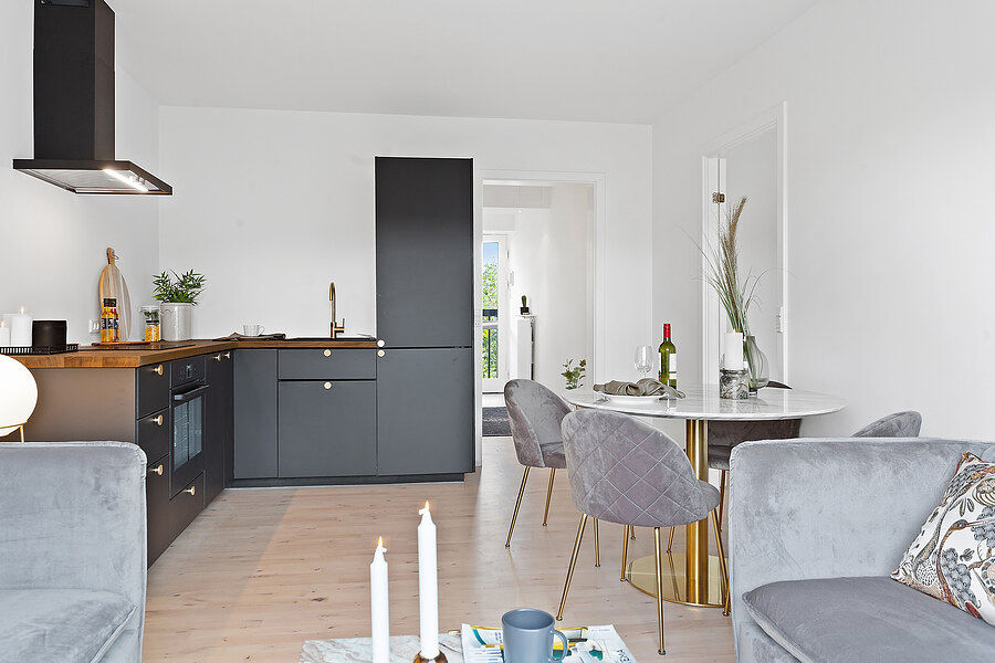 HOUSE NORDIC BOLZANO SPISEBORD Ø110 MESSING